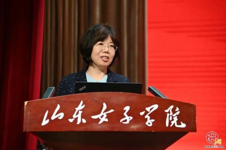“劳模工匠进校园 同上一堂思政课”巾帼大宣讲活动在山东女子学院成功举办