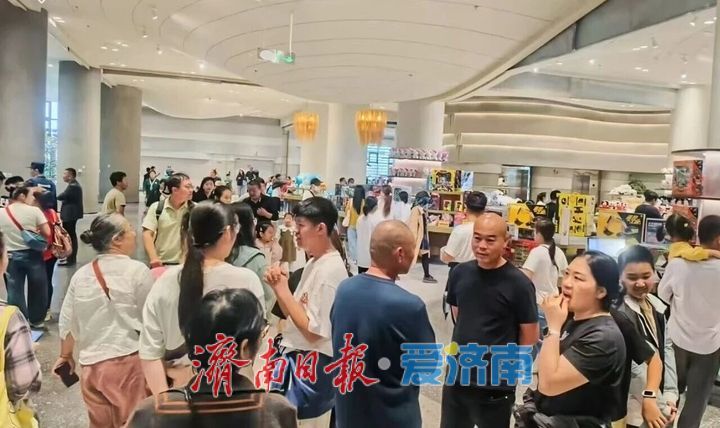 从狮城到泉城！济南起步区鹊山生态文化区借“南洋风”出圈，成假期文旅黑马