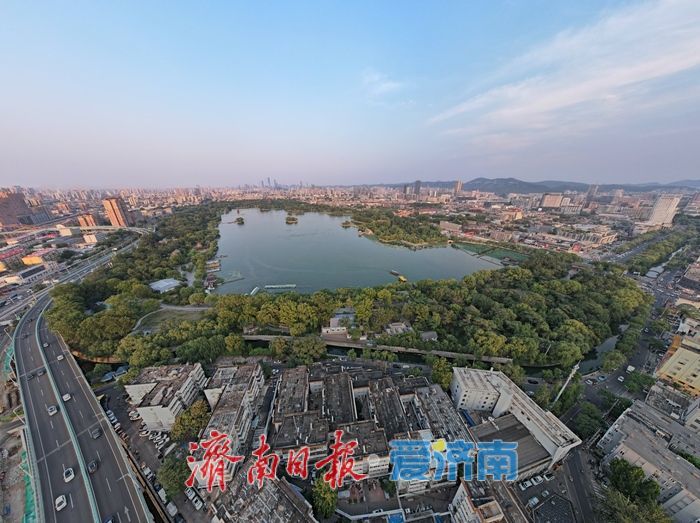 一年四季 泉在济南丨大明湖唯美晚霞 鎏金暮色醉煞游人