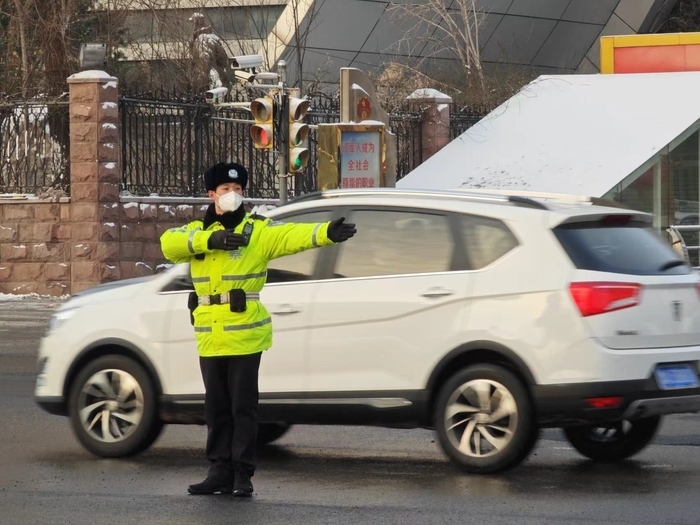 济南交警发布2024年春节交通大数据预警分析，正月初八迎返程高峰