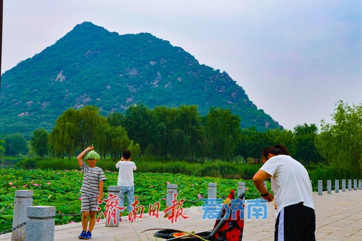 多云微凉风光好 市民畅游华山湖乐享惬意假期时光