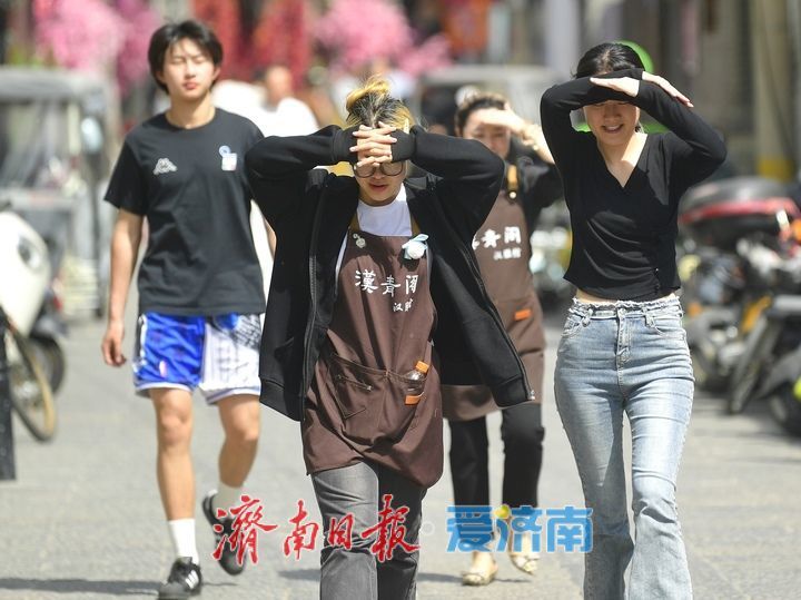 暮春如夏 “轻装”上阵