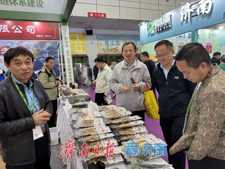 记者一线探展：扫码溯源、科技种菜 这届农交会“智”气十足！