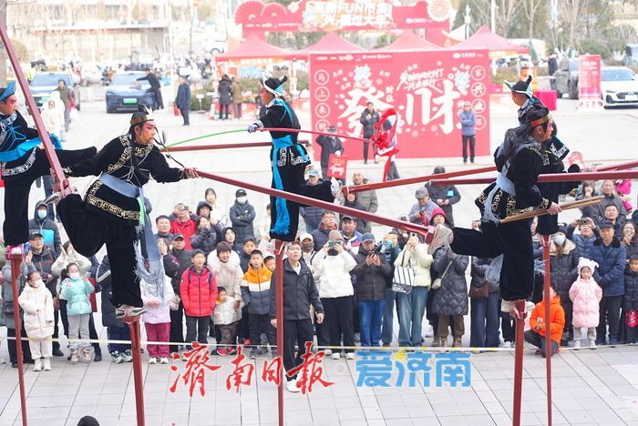 小年高跷闹泉城 年味扑面迎新春