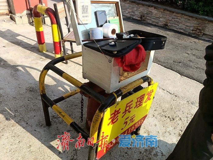 街头五元理发：一把推子“剪”出十年乡愁