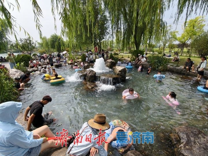 一年四季 泉在济南丨千年白泉焕生机 生态开放一周年