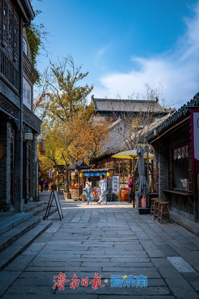 济南明水古城：秋日古意浓，水韵与斑斓交织的诗意画卷