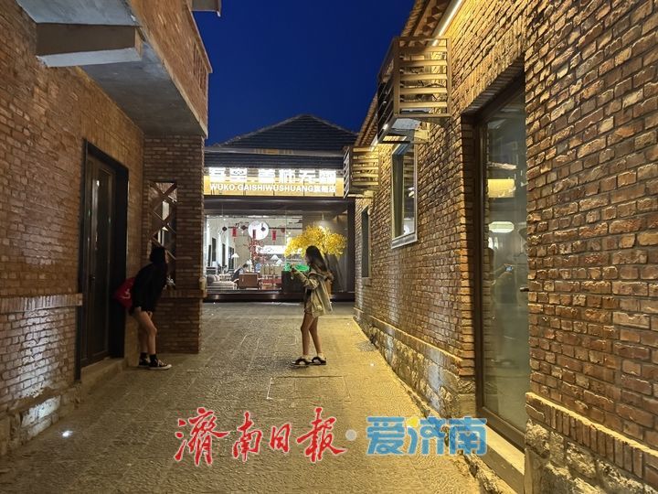华灯映古巷 上新街绘就泉城夏夜浪漫