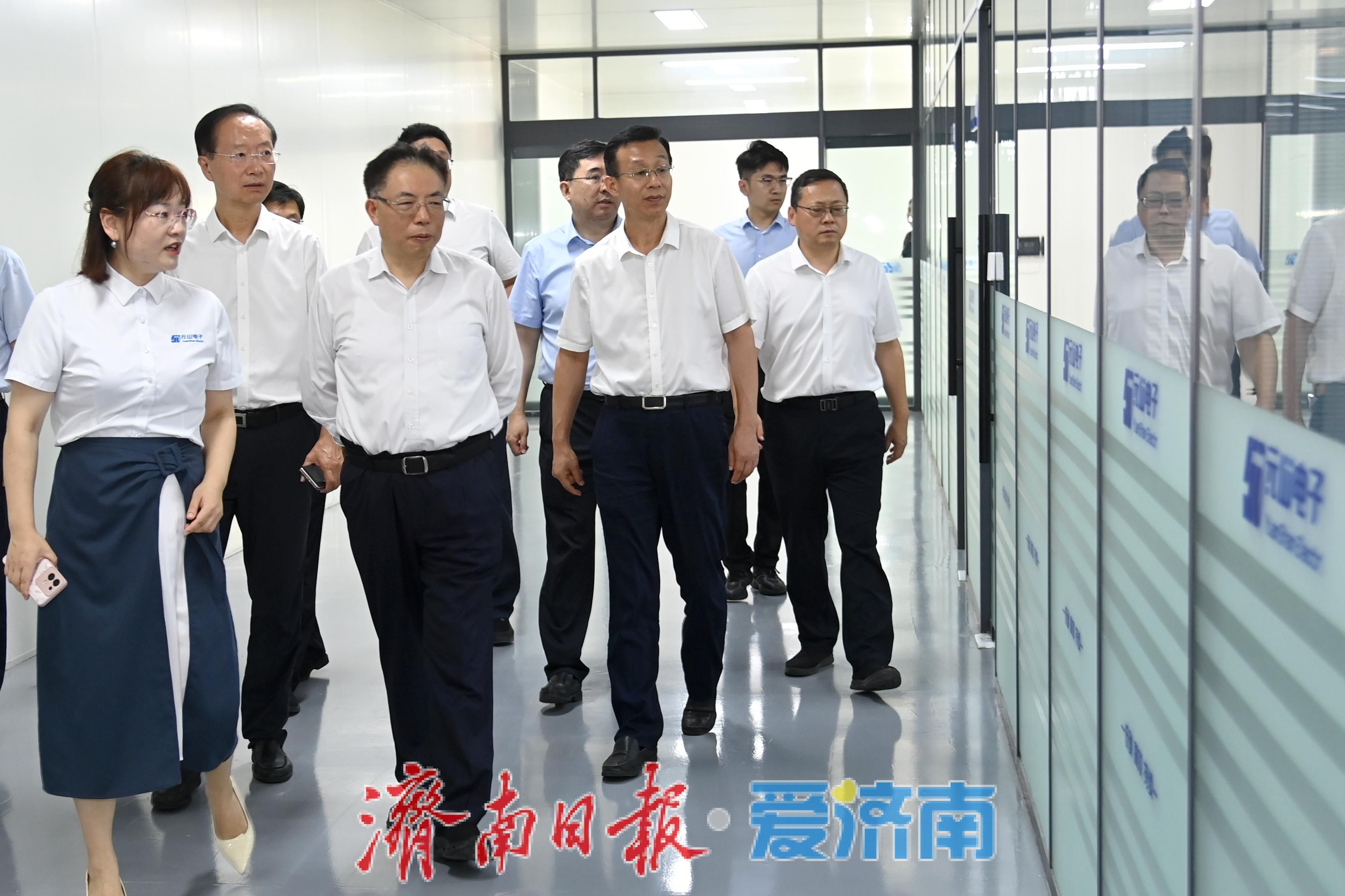 省人大常委会调研组来济调研