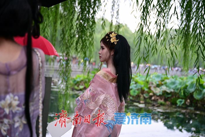 一年四季 泉在济南 