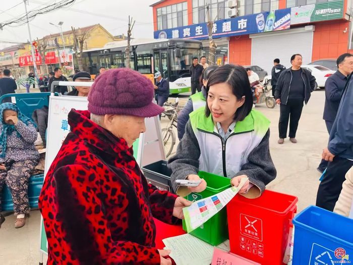 章丘区“新时代文明实践大篷车”走进高官寨街道