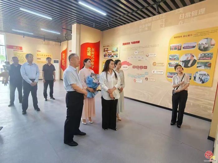 爱心企业为济南一线环卫工人送来夏日“清凉”