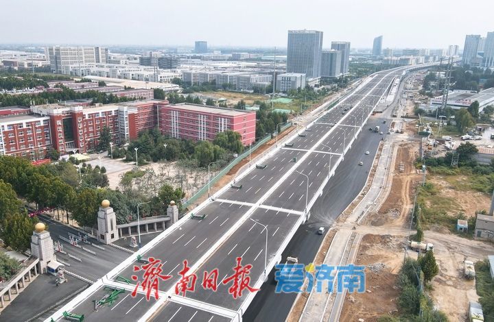 项目强省会｜隔音声屏障、交通标识牌陆续安装，济南工业北路快速路东延全速冲刺10月通车