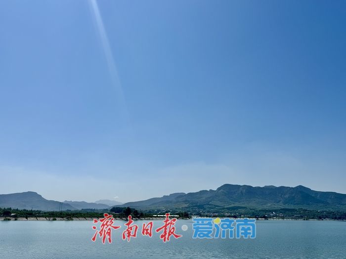 一年四季 泉在济南丨初秋卧虎山水库：山水相映成画 秋韵惹人醉