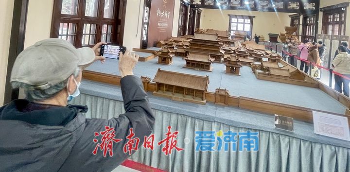 济南上新街“构木成室”古建模型展 全榫卯木作重现千年经典