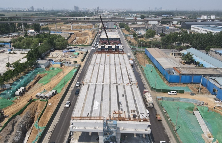 济南市工业北路快速路东延工程 墩柱施工完成