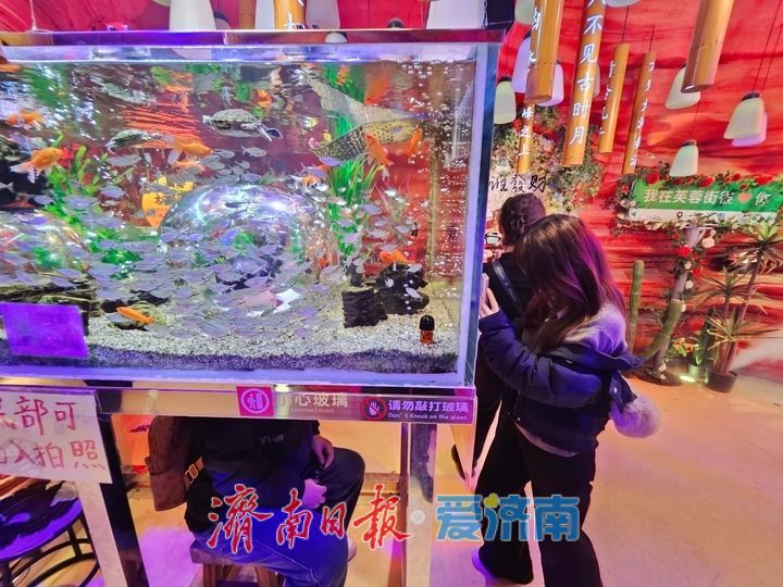 烟火气里藏商机 “宝藏小店”激活城市消费新活力