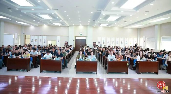 “慧聚”——市中区第八期访校活动走进育秀小学