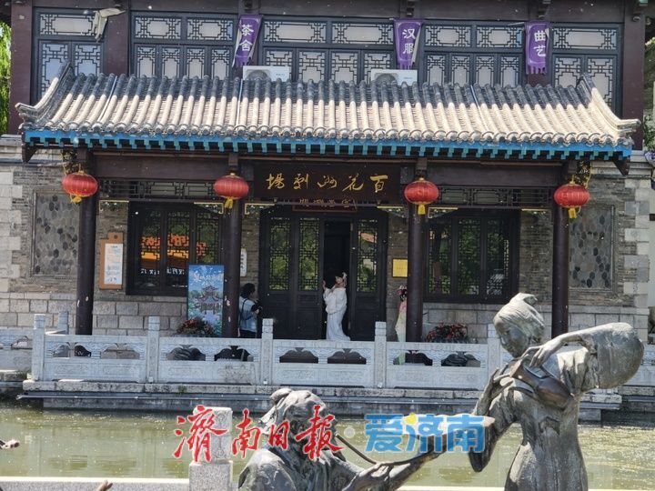 初夏百花洲风光好 市民打卡享古韵