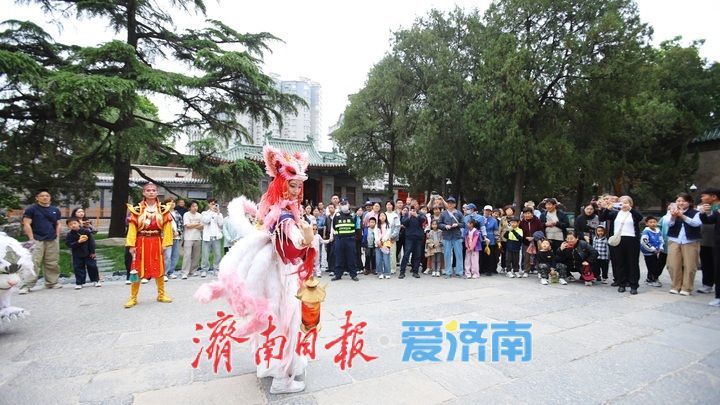 一年四季 泉在济南丨上古“神兽”走进山东古建筑博物馆 游客感受古建筑和传统文化之美