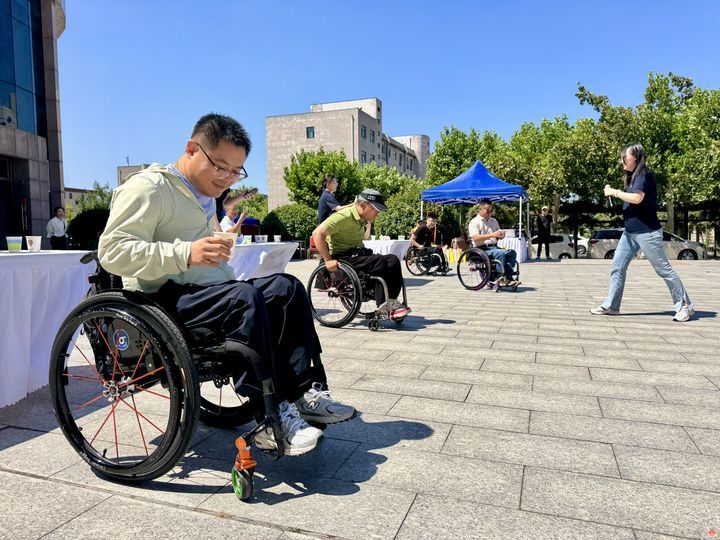第十六届全国残疾人健身周暨2026年国际脊髓损伤日山东省脊髓损伤者趣味运动会举办
