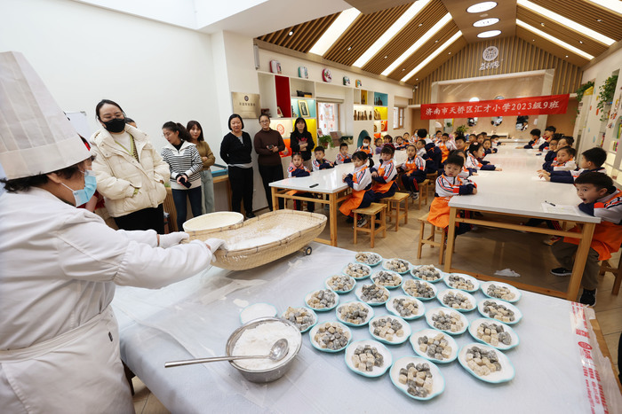满庭春喜迎佳节，元宵DIY甜蜜总动员，热闹气氛燃起来！