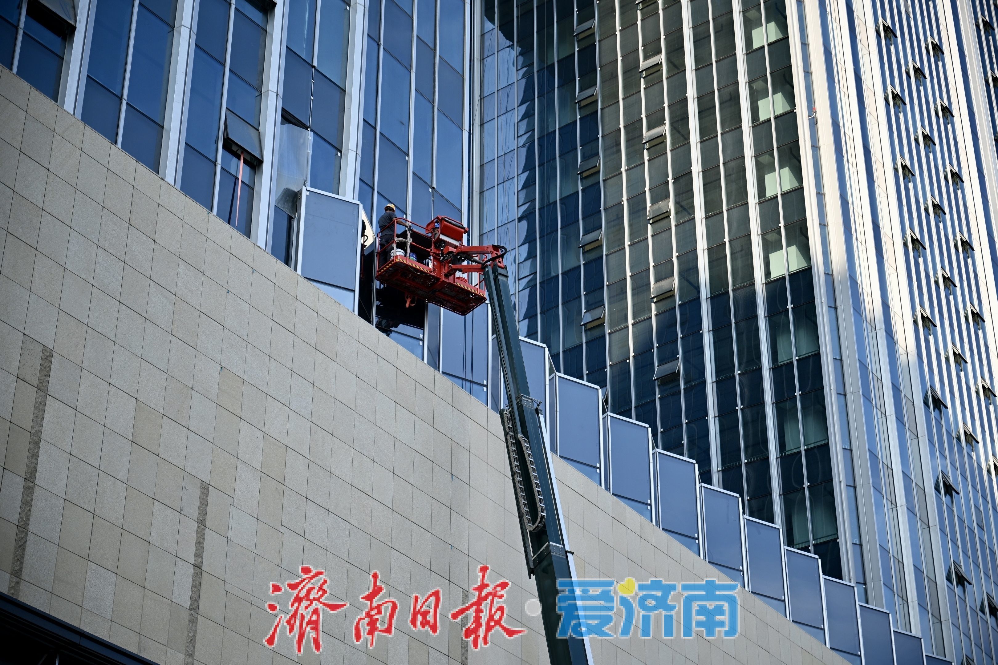 项目强省会｜锚定节点稳步施工 万融云城绘就济南崭新天际线