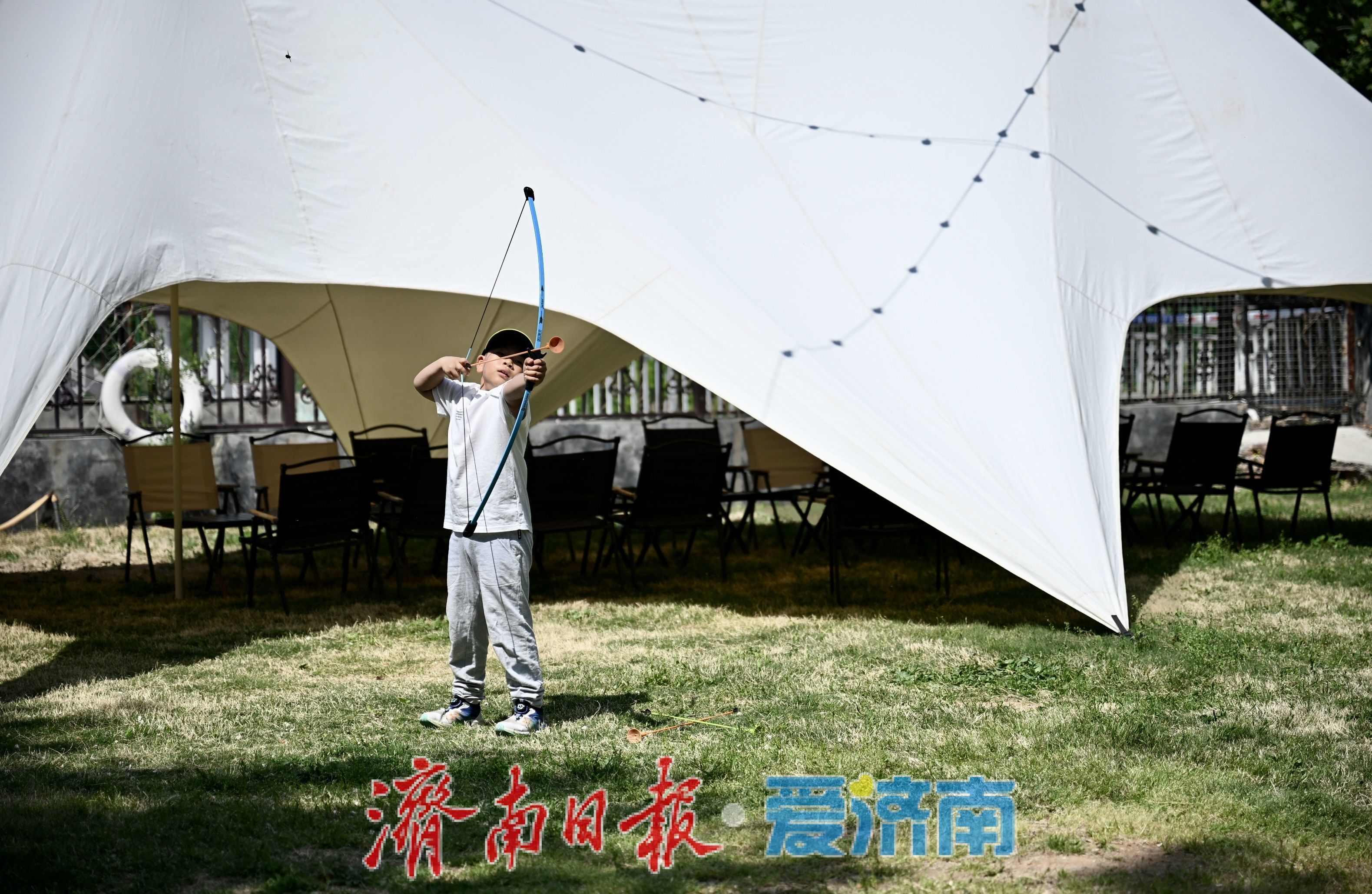 浆水泉水库变身“周末会客厅” 市民扎堆露营乐享山水之趣​