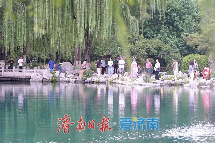 一年四季 泉在济南丨秋雨润泉！济南“泉水游”持续在线