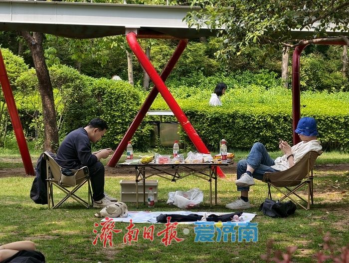 城市公园绿地开放共享 市民乐享家门口的“诗和远方”