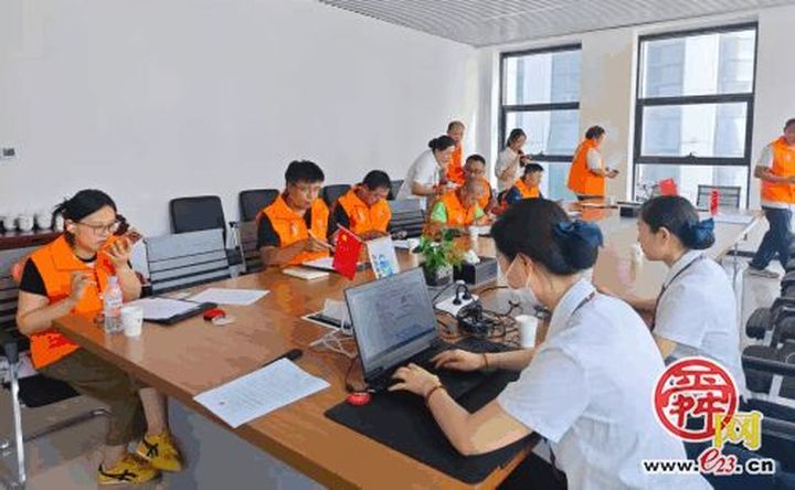 窗口少了，服务近了丨济南市章丘区“一专多能”让“1530政务服务圈”更可感可及