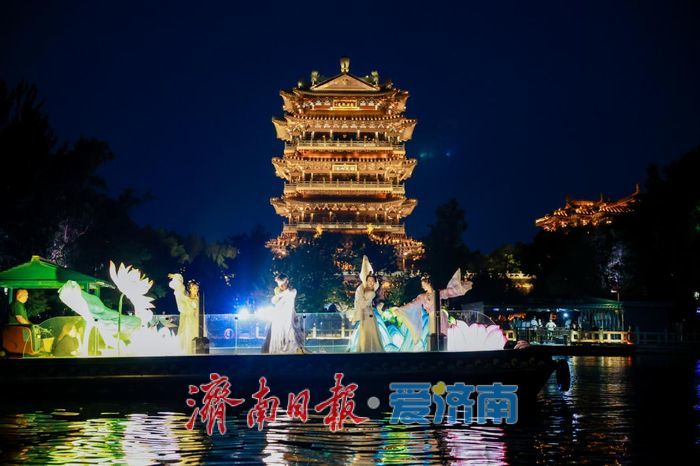 一年四季 泉在济南 