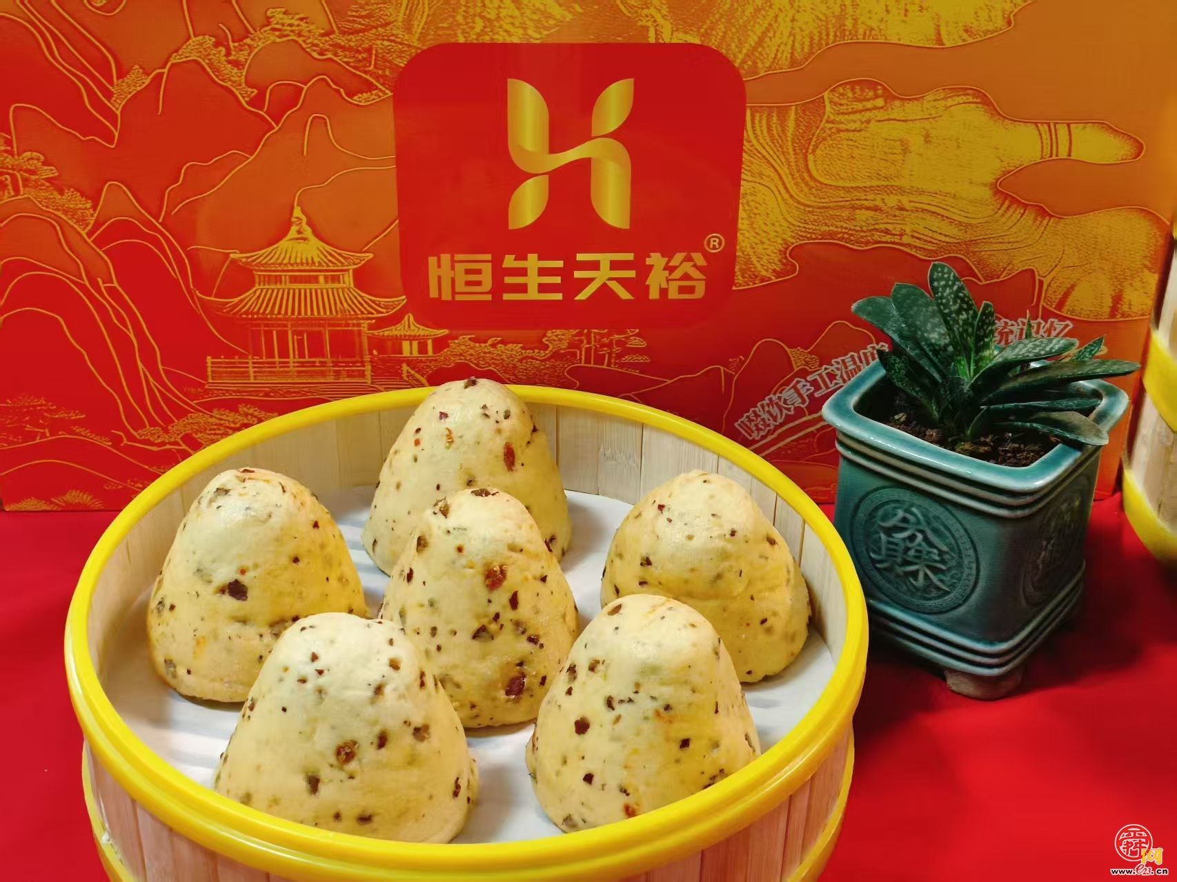 四年从零到日产十万个  济南恒生天裕老面包子供货多家头部连锁品牌