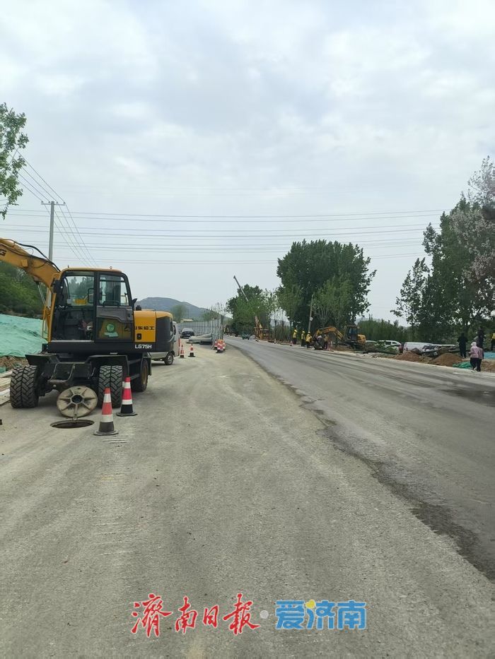 济南港九路工程正加班加点赶工