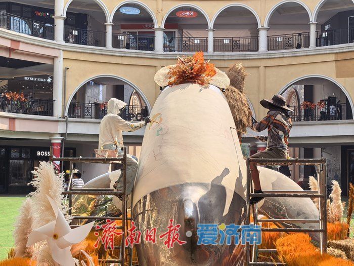 秋日麦田落进消费空间，市民解锁休闲新去处