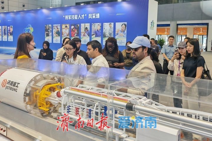 感受传统技能与数字技术独特魅力 外媒记者团来济南参观技能大赛