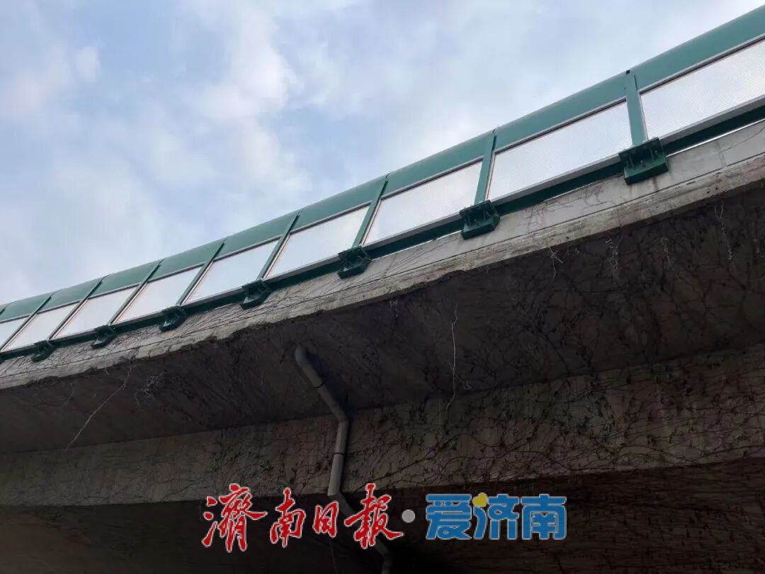 立交桥“导水小耳朵”痊愈啦！