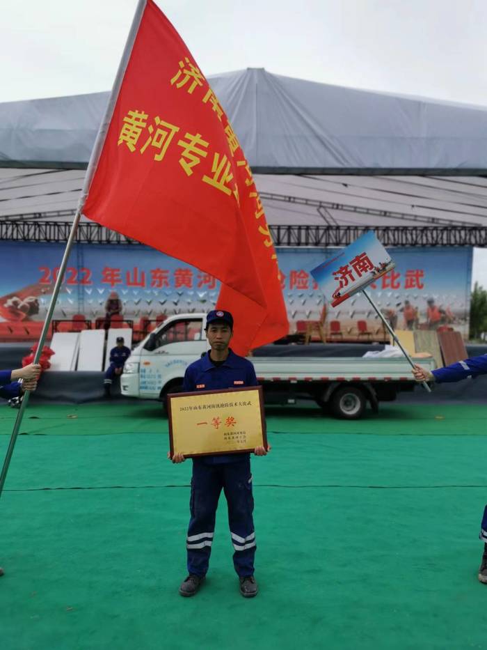 18年从“门外汉”变成“王师傅”,济南黄河边走出“护河工匠”