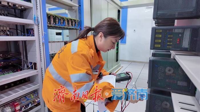 济南站夜幕下的守护者：喜欢“欺负”年轻人的“迷糊”工长