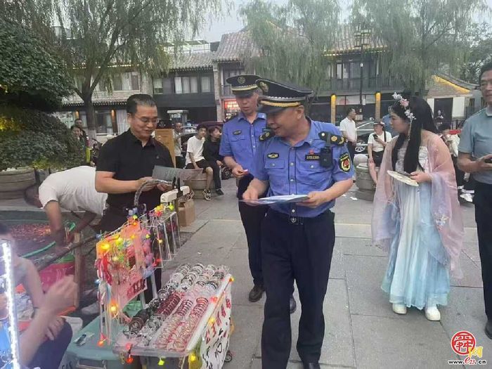 法度和温度并重 烟火与秩序同行 济南市区联合执法规范整治占道经营