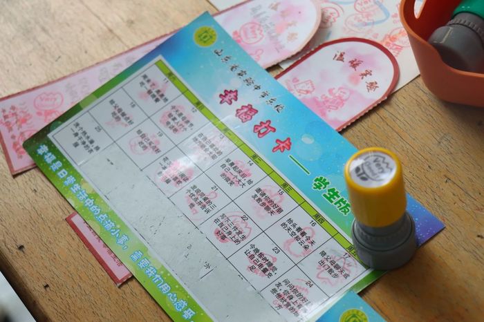 靠一张刮刮卡开启了幸福人生？省实验中学为学生派出“幸福任务”