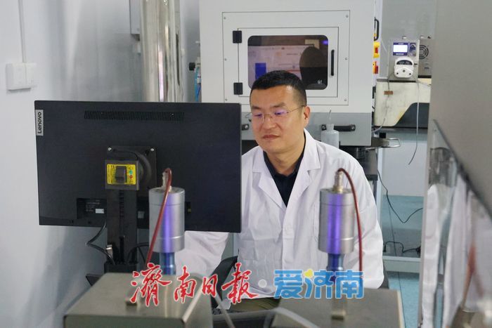 项目赋能 生产线上的新动能丨国内率先突破兆瓦级PEM电解水制氢技术 打破国外核心技术垄断！济南领跑绿氢装备国产化新赛道