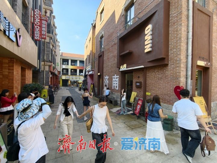 百年商埠焕新韵 浪漫打卡引客来