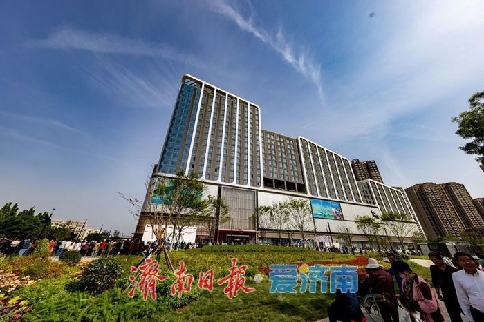 一块三角地，一群年轻人，一座理想生活城