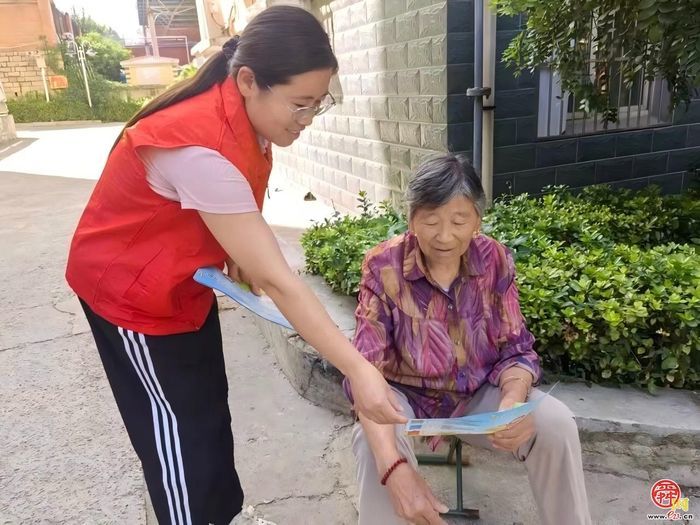 垃圾分类进小区 绿色环保入人心——平阴县开展垃圾分类主题宣传志愿服务活动
