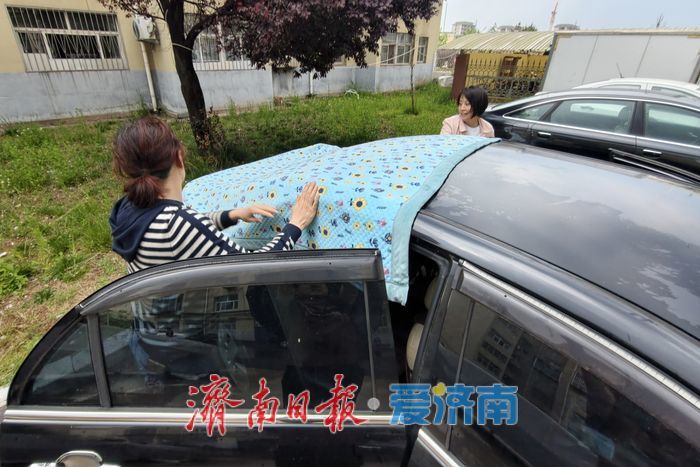 昨日济南市莱芜区突降冰雹 部分小区车辆受损