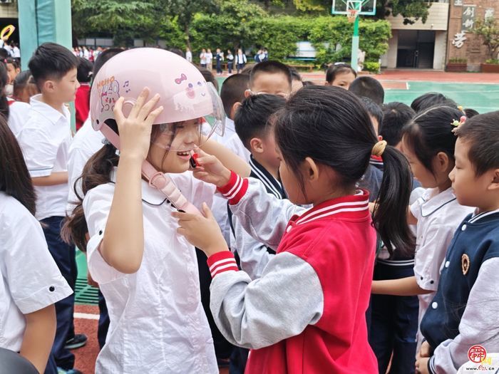 学法明礼 护航成长丨济南市经五路小学开展普法教育成果展示活动