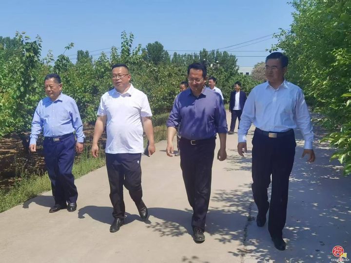 章丘区相公庄街道：乡村振兴专家服务基地助...