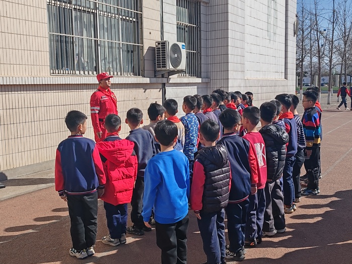 共筑国防梦！莱芜实验小学开展国防教育活动