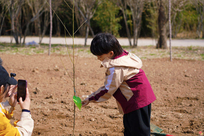 春撒希望，播种绿色——济南野生动物世界“动物森林植树劳动体验季”温情启幕